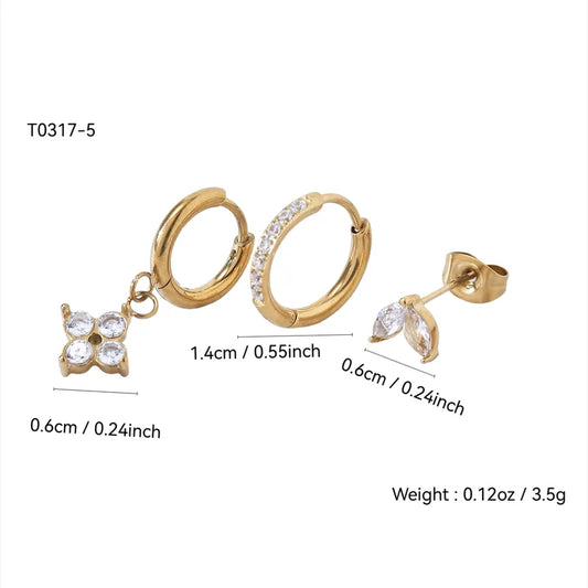 Pendiente trébol de cuatro hojas blanco dorado